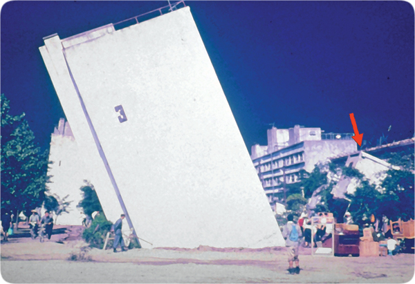 liquefaction-sinking_buildings.jpg Image Thumbnail